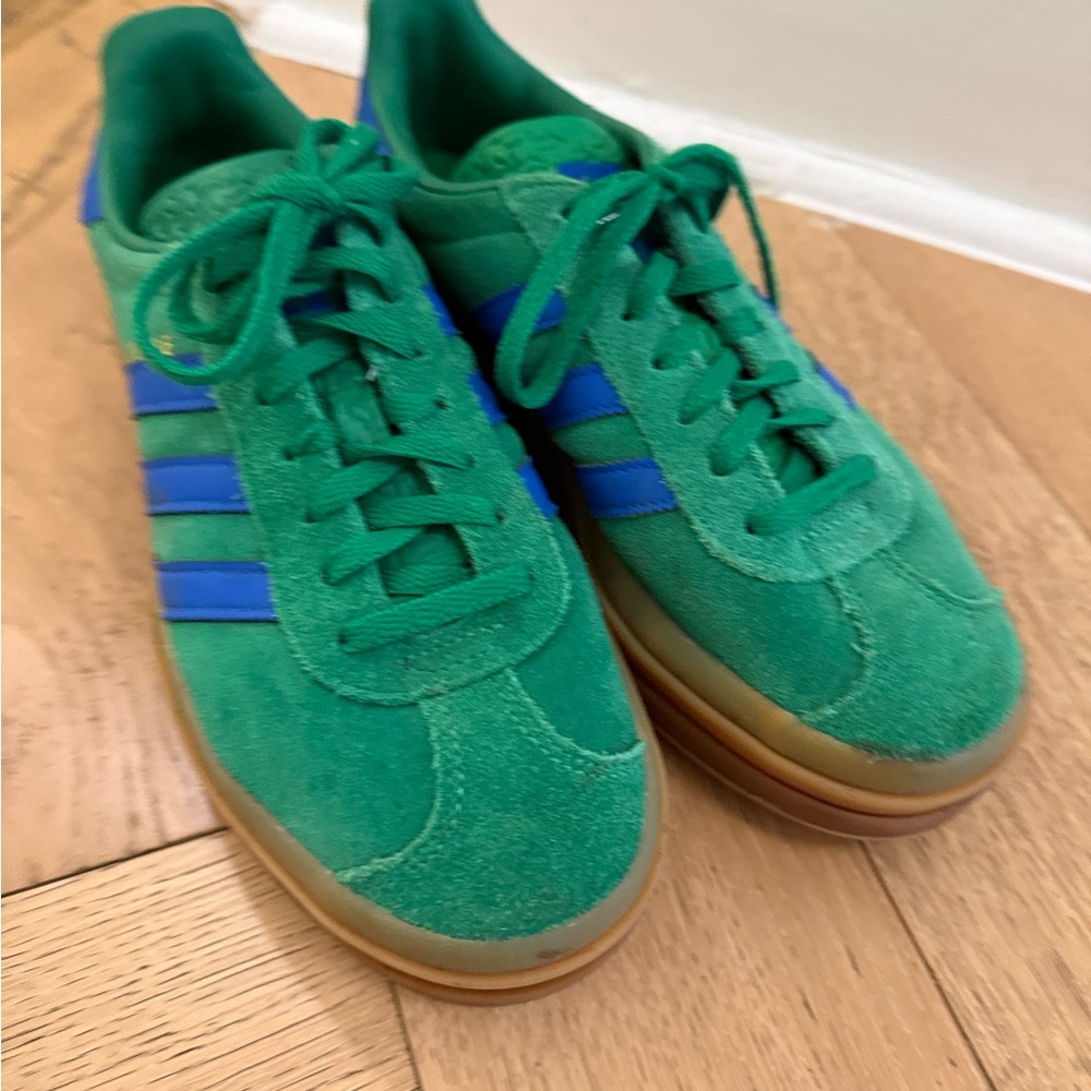 Green Suede womens Casual Sneakers with Blue Accents